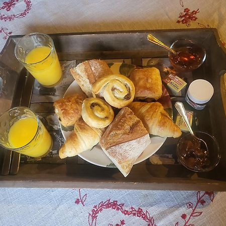 Essert-Romand Le Nid Des Cerfs Bed & Breakfast エクステリア 写真
